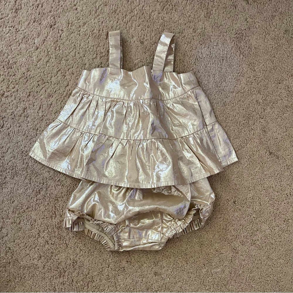 Baby Gap 2-piece outfit